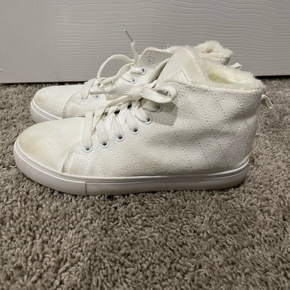 {DANSKIN} Ambition High Top Sneaker - Picture 8 of 10